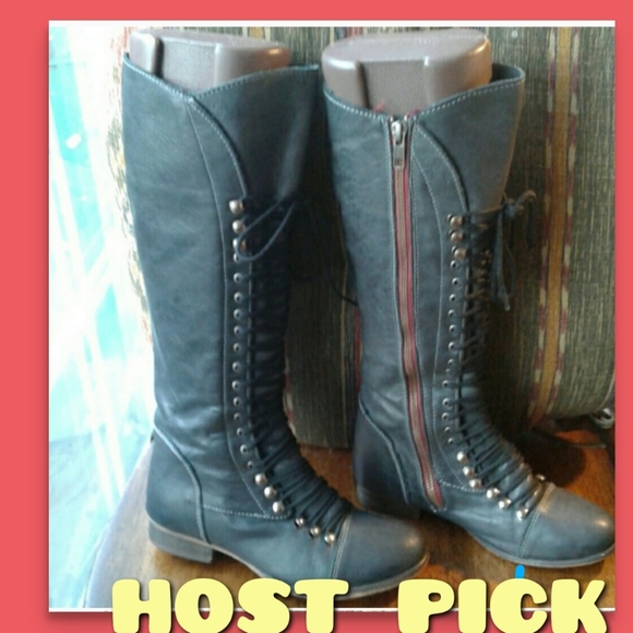 Steve Madden Shoes - STEVE MADDEN "PERRIN" LACE-UP BOOTS